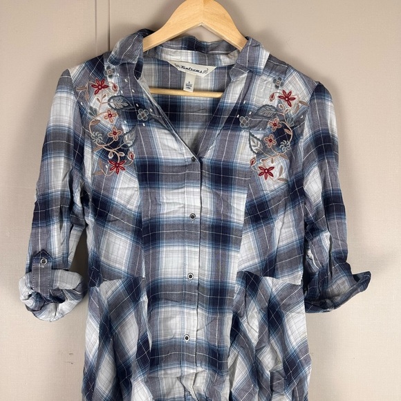 Tantrums Blue Plaid Embriodered Floral 1/4 Sleeve Button Up Sleeve Top Size S - Picture 3 of 8